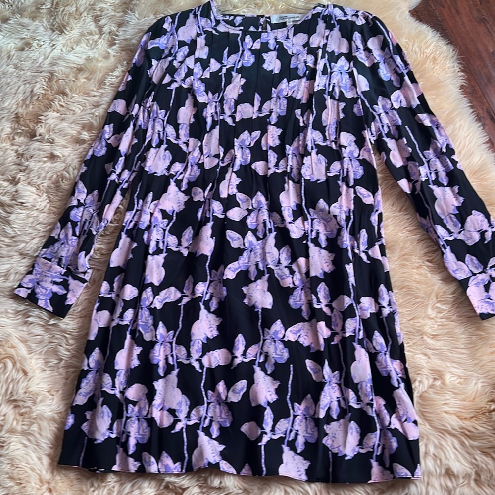 Diane von furstenberg dress 100 % silk